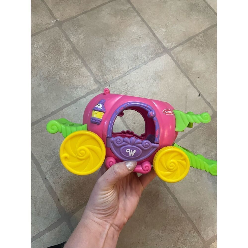 Playskool Weebles Royal Carriage Pink